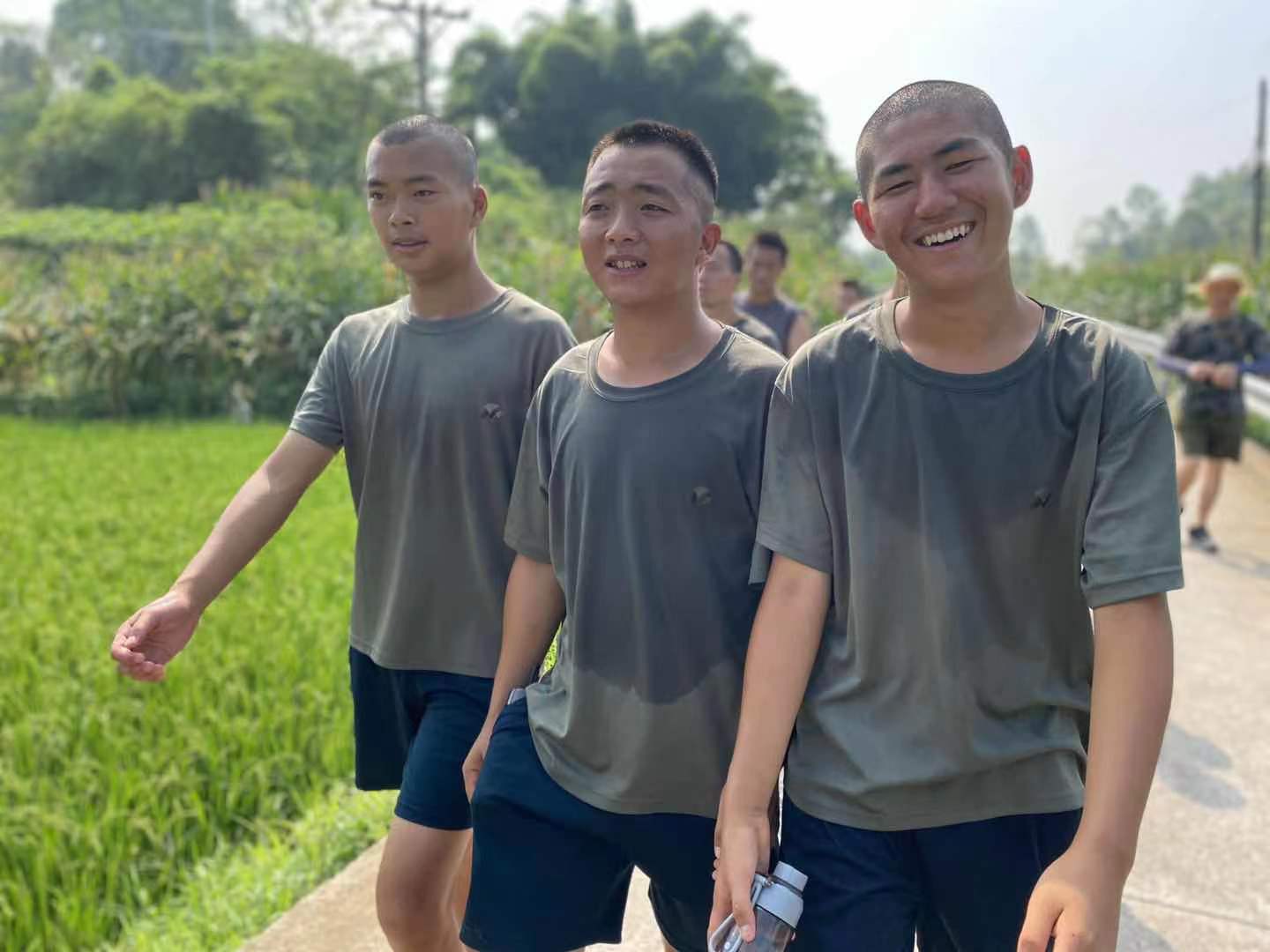 一些在生活中(zhōng)培養孩子自信心的方法